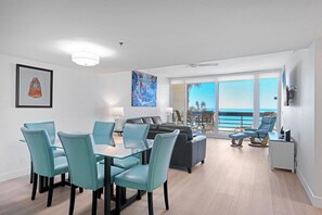 Interior - 2 Bedroom Beachfront Condo On Longboat Key By FVC (Longboat Key)