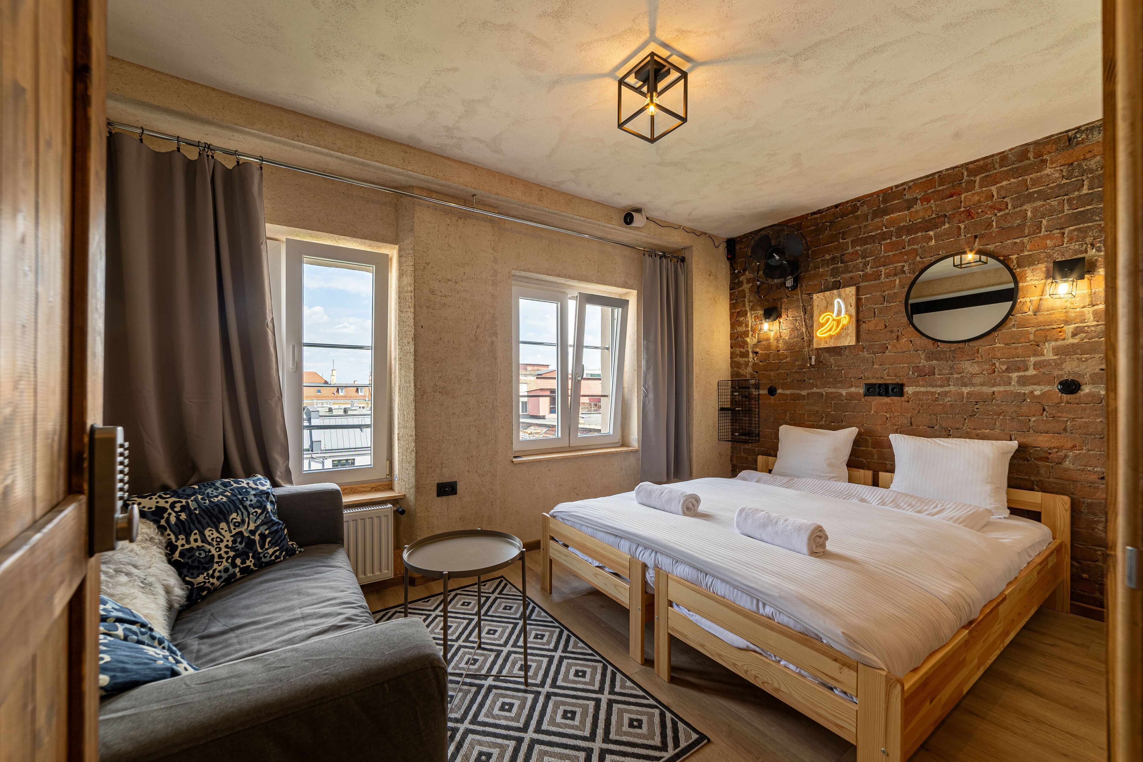 Design Apartment | 2 bedrooms, iron/ironing board, free WiFi