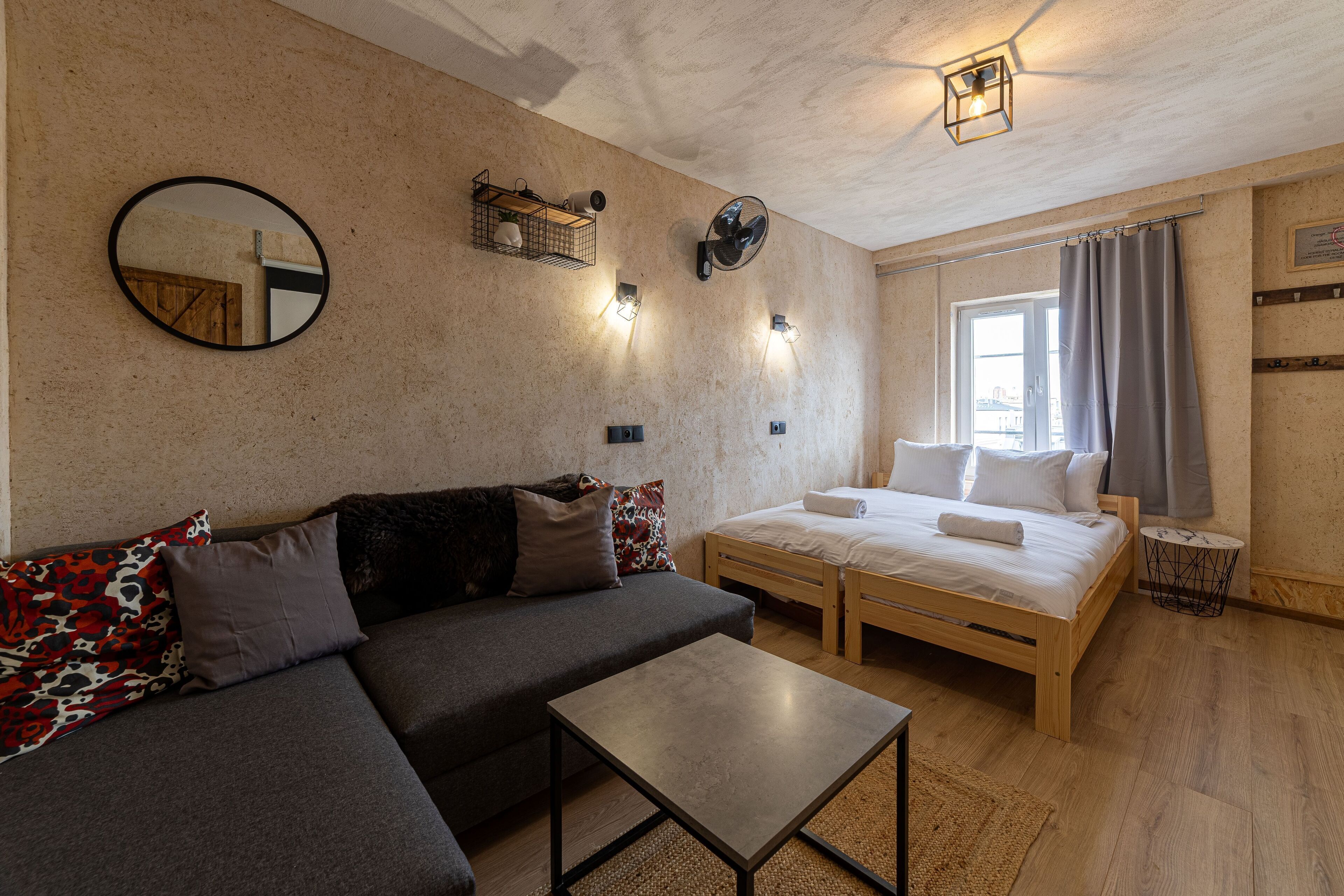 Design Apartment | 2 bedrooms, iron/ironing board, free WiFi
