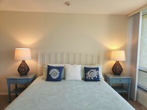 2 habitaciones, escritorio, tabla de planchar con plancha y wifi gratis 