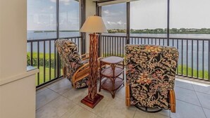 Interior - 2/2 Bay Front Condo, Pool, Private Beach Access (Longboat Key)