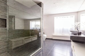 Apartment | Bathroom | Shower, hair dryer - 4123 Dimora Giove by Barbarhouse (Taviano)