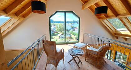 Greenheart - Sauna, groĂe Terrasse, BBQ, schöne Fernsicht, ruhige Lage, Kamin