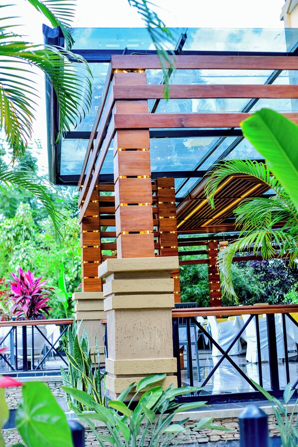 Terrace/patio - Hill View Hotel & Aparts - Kigali (Kigali)