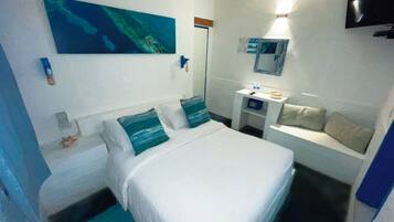 Standard Double Room | Desk, free WiFi
