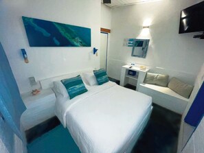 Standaard tweepersoonskamer | Een bureau, gratis wifi