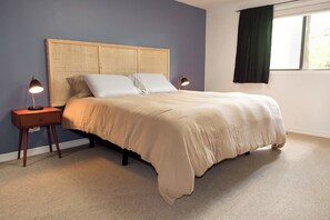 4 dormitoris, planxa i posts de planxar, un bressol de viatge i wifi