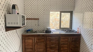 Imej tidak diklasifikasikan, 4 daripada 6, butang