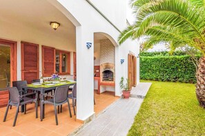 Outdoor dining - Villa Joaquina - Four Bedroom Villa, Sleeps 8 (Puerto Luz)