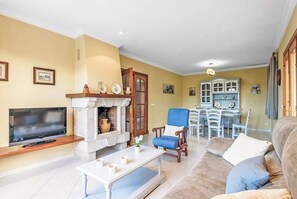 Living area - Villa Joaquina - Four Bedroom Villa, Sleeps 8 (Puerto Luz)