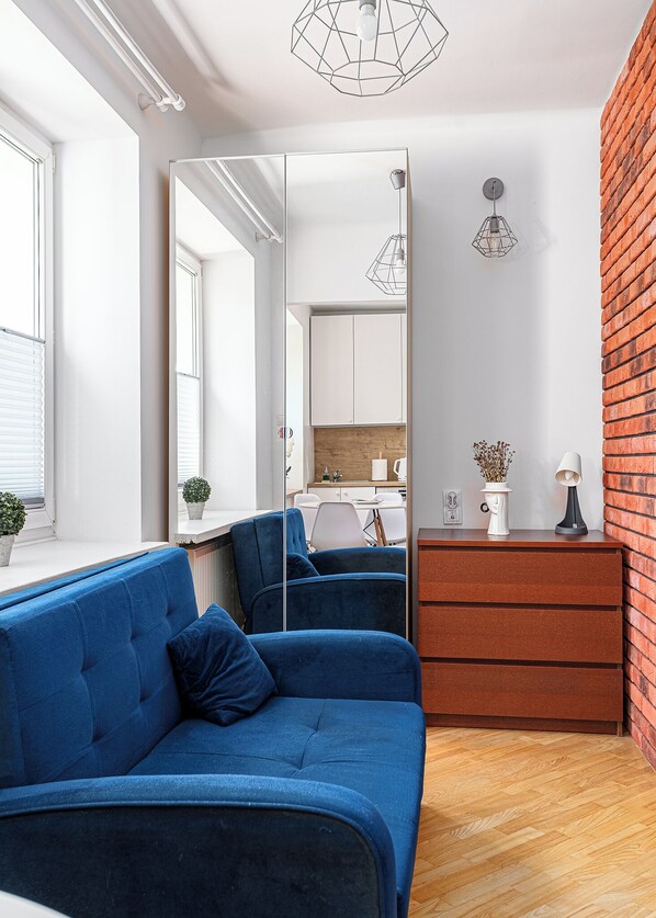 Comfort Apartment | Iron/ironing board, free WiFi, bed sheets - RentPlanet - Apartament Obrzeżna (Warsaw)