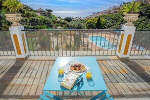Outdoor dining - Villa Agueda - Four Bedroom Villa, Sleeps 8 (Torrox)