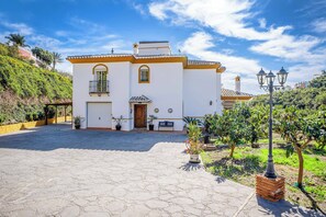 Exterior - Villa Agueda - Four Bedroom Villa, Sleeps 8 (Torrox)