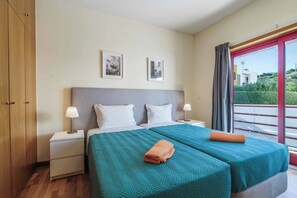 4 bedrooms, WiFi, bed sheets - Villa Malibu Marina - Four Bedroom Villa, Sleeps 8 (Albufeira)