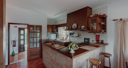A Casa do Pereira by LovelyStay