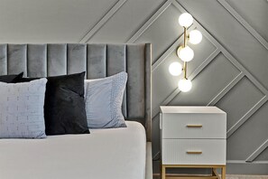15 Schlafzimmer, Bügeleisen/Bügelbrett, Reisekinderbett