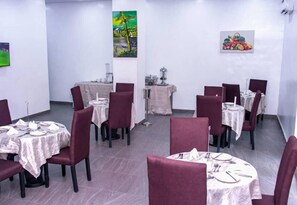 Restaurant - HASB APARTMENTS (Lagos)