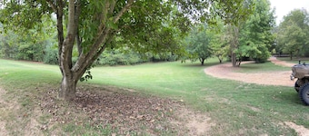 Retreat to the peaceful Tennessee countryside. Pet-friendly.