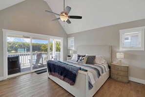 House, Multiple Beds (Zuzu's Petals) | 3 bedrooms - Zuzu's Petals (Ottawa)