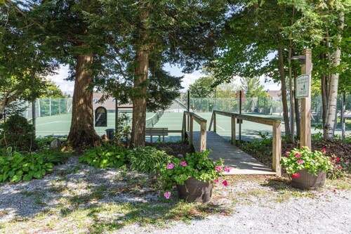 Cozy Slopeside Escape - Ski-In/Out Condo at Okemo