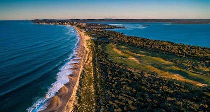 Beachfront Haven Exceptional Family Getaways