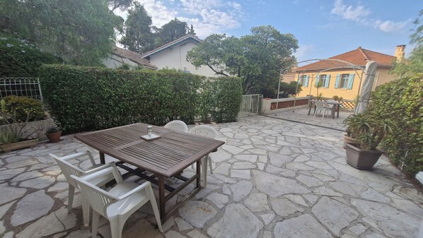 Outdoor dining - Résidence La Belle Poule 1172 (Sainte-Maxime)