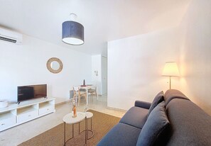 TV - N&J - KALLISTA - Balcony - Central (Niza)