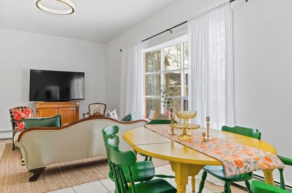 Dining - The Duchess Mary (Charlottetown)