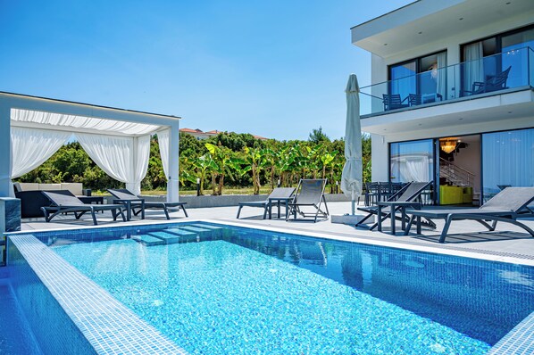 Villa | Spring | Terrace/patio - Continent Villas (Kassandra)