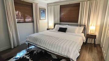 2 bedrooms, desk, iron/ironing board, free WiFi