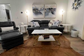 Smart TV, fireplace, offices