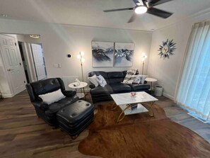 Smart TV, fireplace, offices