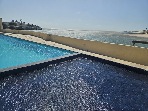 2 outdoor pools