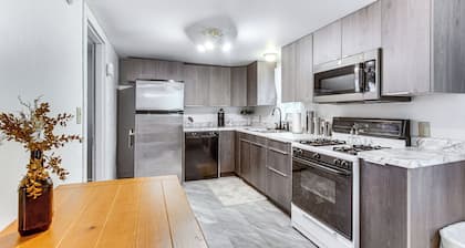 Charming Hillsboro Home < 1 Mi to Downtown!