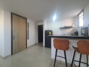 Apartment | Private kitchen - Casa Esther Apartaestudios (Barranquilla)