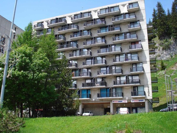 Exterior - 150m from ski slopes, 7th floor, balcony, tv, ski locker, 28m², Flaine (Flaine)