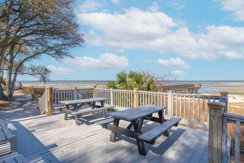 Beach Haven 1BR | Steps to Ocean w/ Pool & Grill