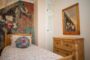 3 quartos, Wi-Fi de cortesia, roupa de cama