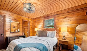 2 bedrooms, iron/ironing board, travel crib, free WiFi