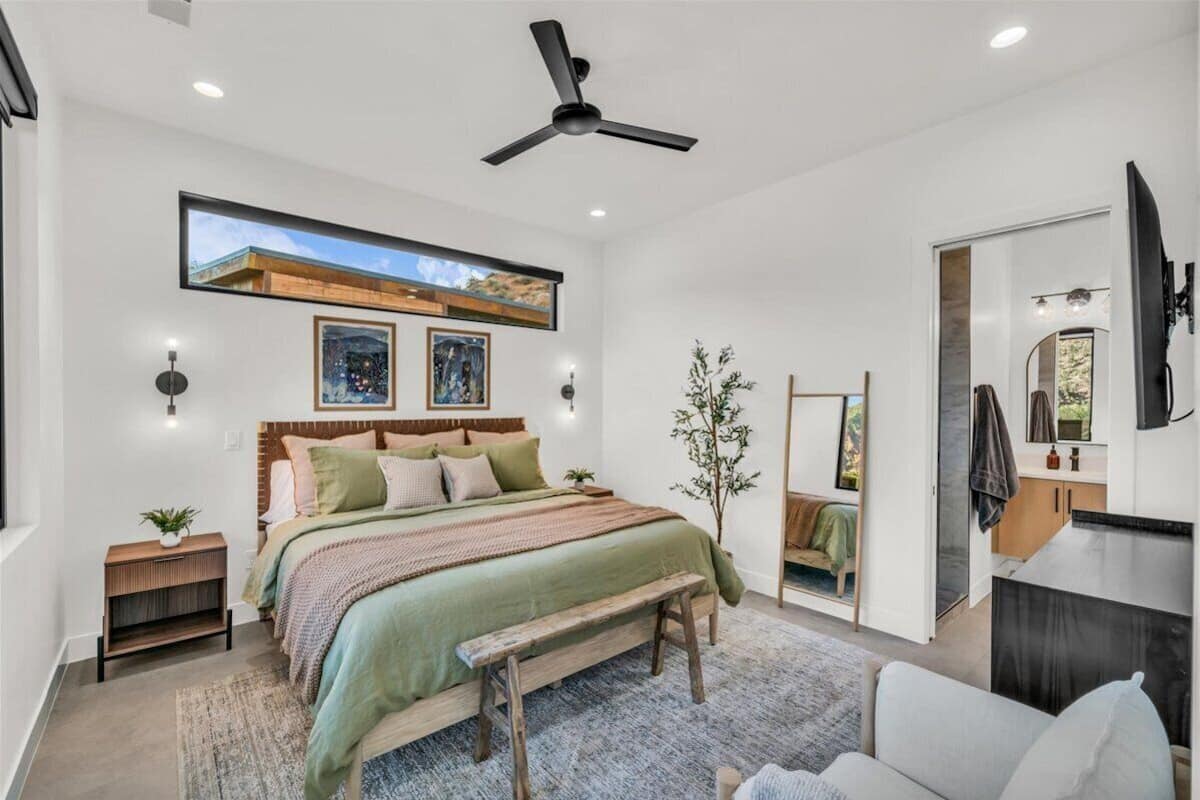 2 bedrooms