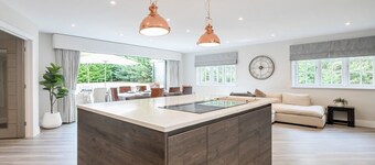 Large Comfortable & Private Home in Fetcham - Pass the Keys