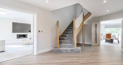 Pass The Keys Stunning 5 Bedroom Spacious Home