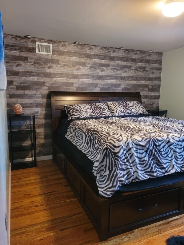 2 عدّة غرف نوم وواي فاي وملاءات أسرّة