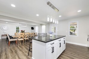 Dining - Newly Renovated Charmer, Spacious 6-bedroom house. (Mount Pocono)