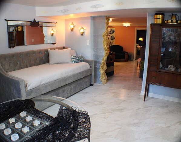 Télévision, cheminée