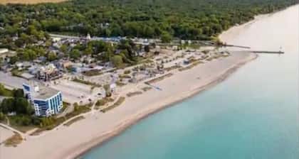 New The Carlyle 305 Grand Bend
