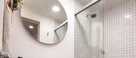 Apartment (#201) | Bathroom