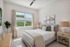 5 bedrooms, iron/ironing board, travel cot, free WiFi - Endless Summer Key Largo House (Key Largo)