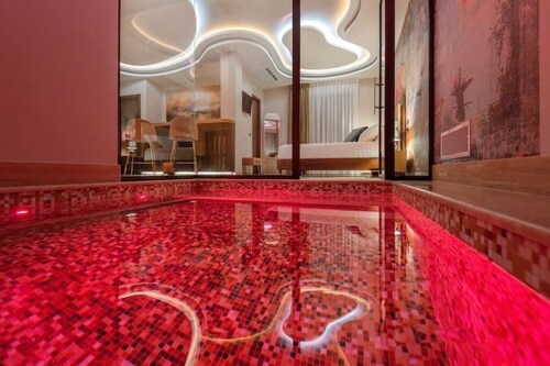 Hera Paestum Suite with Private Pool - Athena Apartment 3