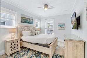 5 soverom, strykejern/-brett, wi-fi (inkludert) og sengetøy